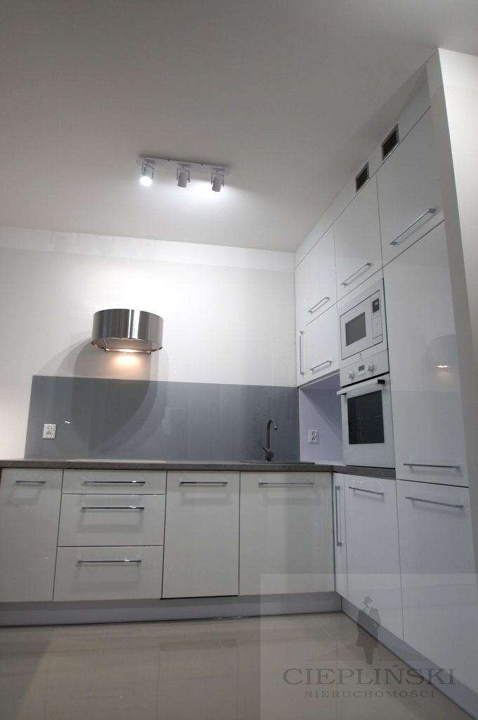 APARTAMENT NA POWSTAŃCÓW ŚLĄSKICH (11)