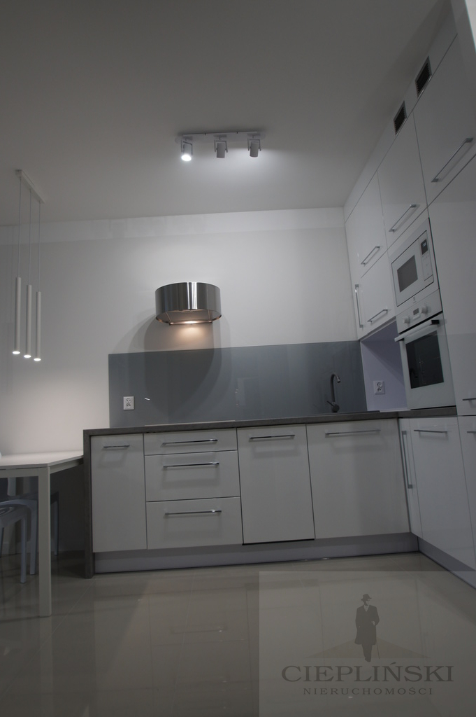 APARTAMENT NA POWSTAŃCÓW ŚLĄSKICH (12)
