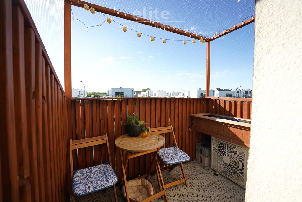 2 POZIOMY 4 POK. BALKON KOMÓRKA LOK. (18)