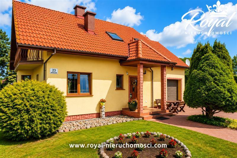 Dom wolnostojący z dużą ilością zieleni ! 6 pokoi (2)
