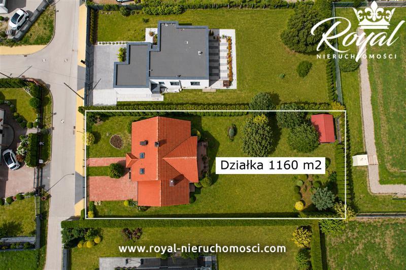 Dom wolnostojący z dużą ilością zieleni ! 6 pokoi (6)
