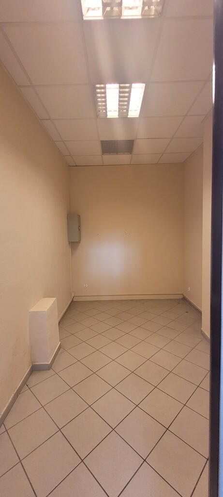 Czytelna lokalizacja!      Lokal- 50m2! (5)