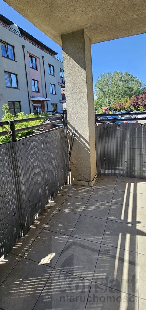 Dwa pokoje na wynajem, wysoki parter (8)