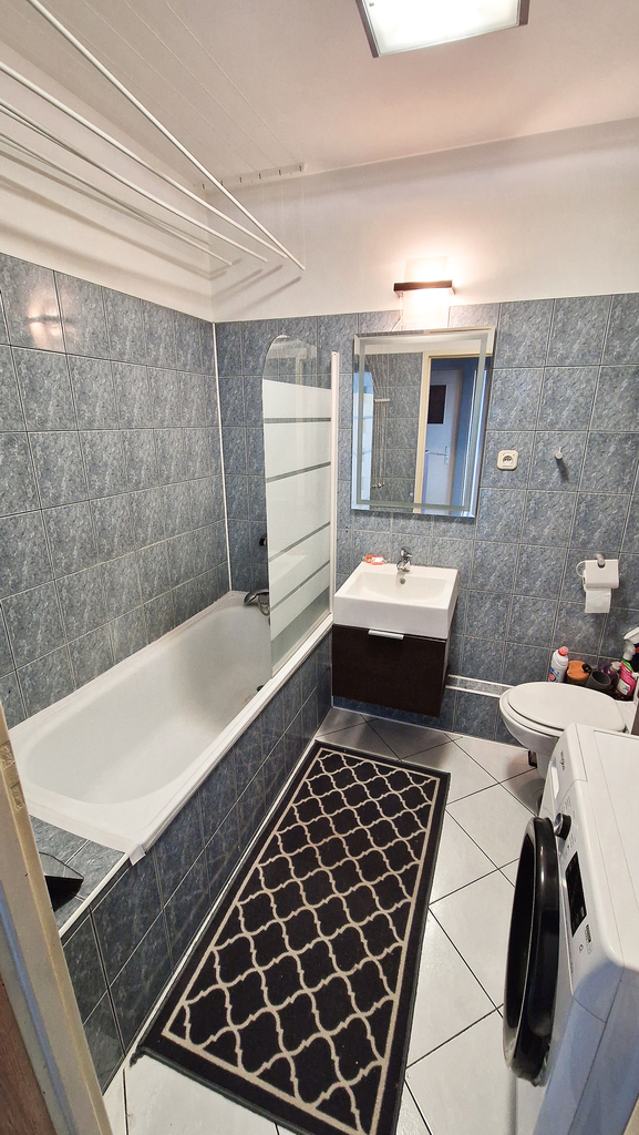 Kawalerka z osobną kuchnią, garderobą i balkonem! (13)