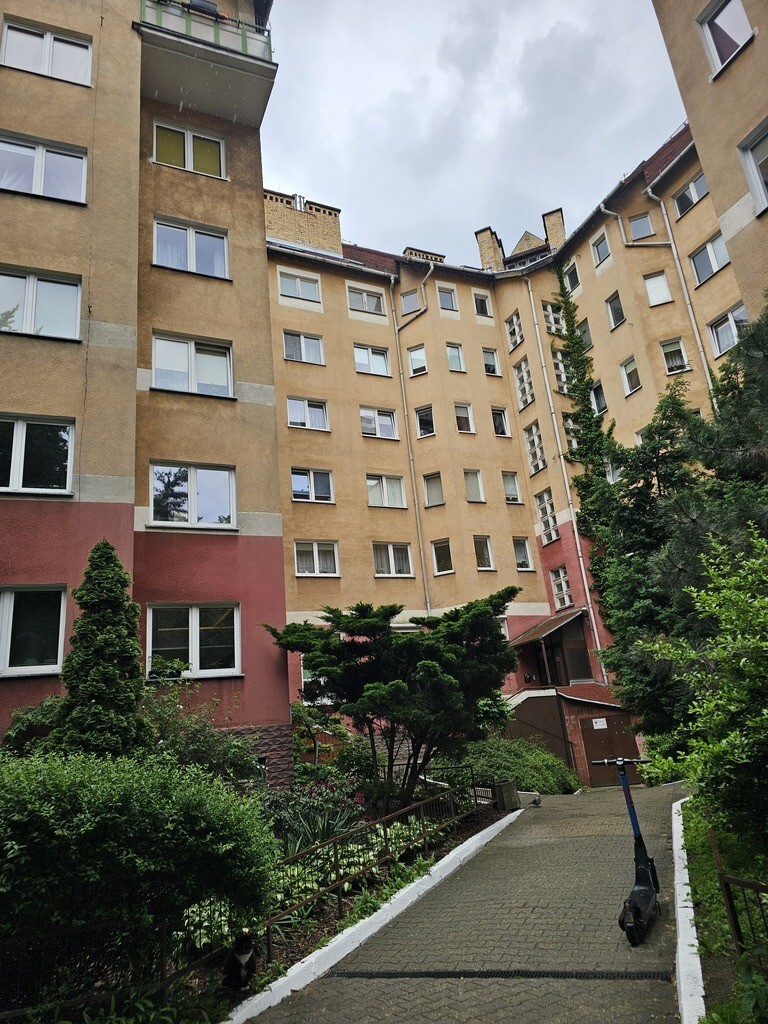 Dwupoziomowe mieszkanie  z balkonem przy parku (1)