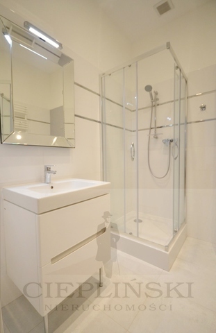 APARTAMENT W CENTRUM 100 METRÓW OD CH KASKADA (7)