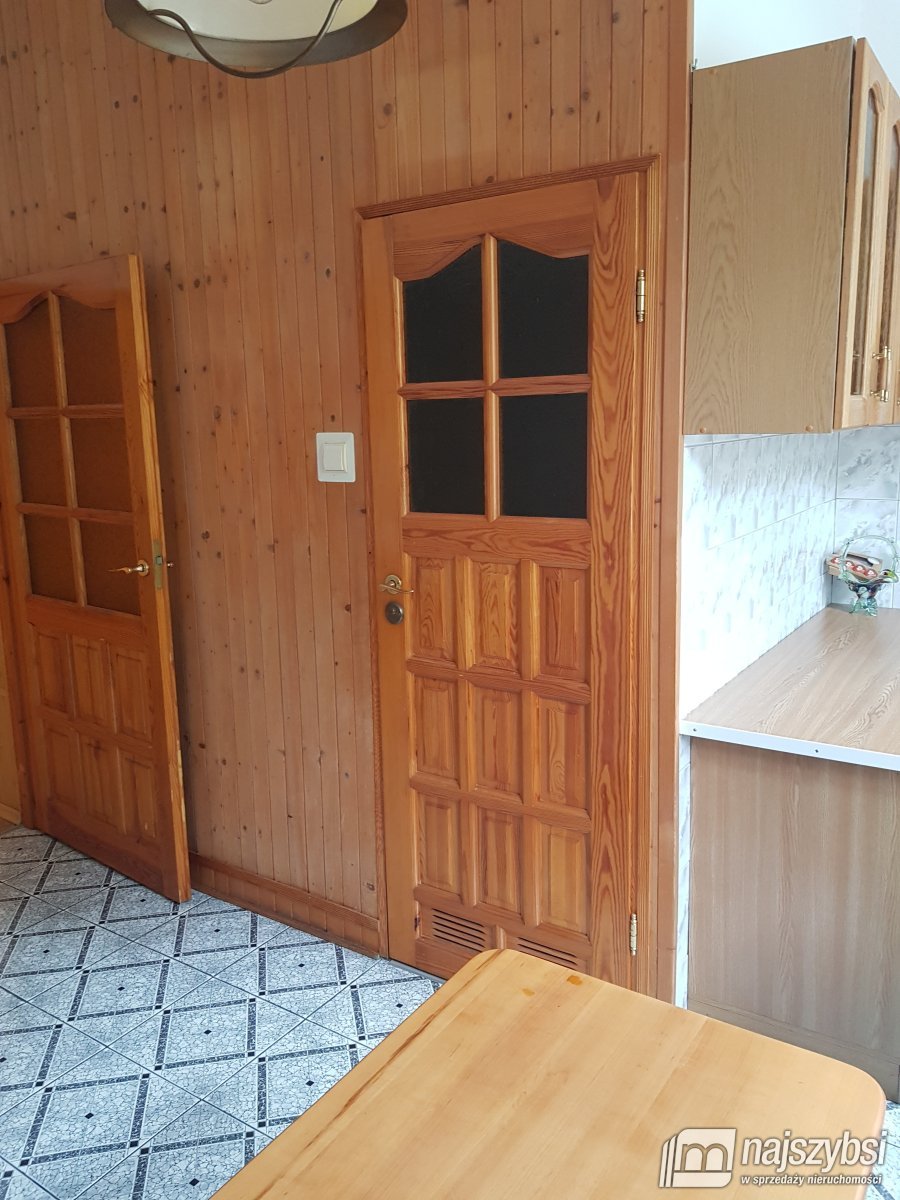 Trzebiatów-duże 2 pokoje 72m2 w kamienicy (10)