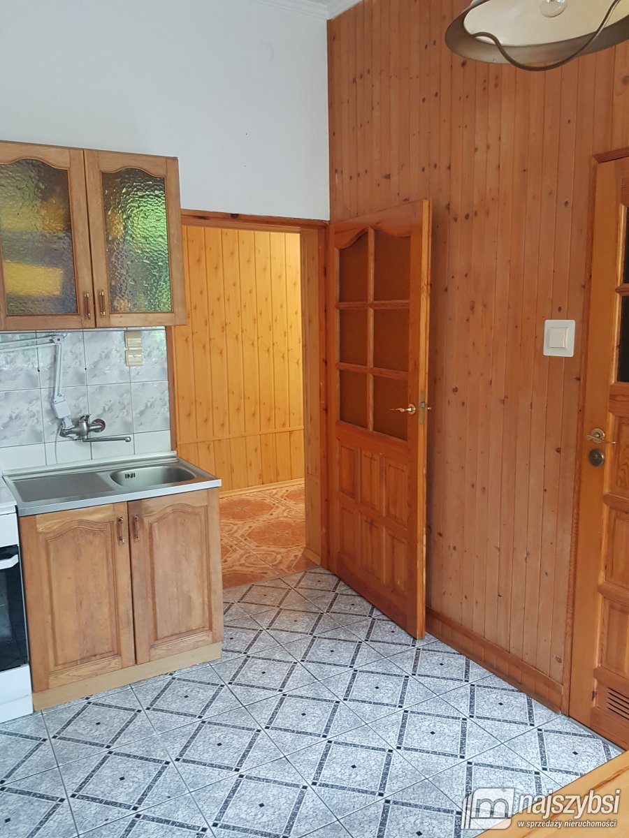 Trzebiatów-duże 2 pokoje 72m2 w kamienicy (11)