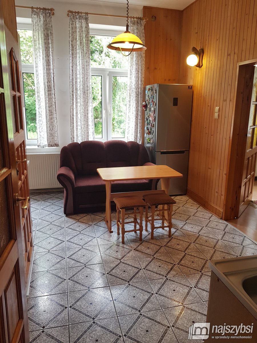 Trzebiatów-duże 2 pokoje 72m2 w kamienicy (14)