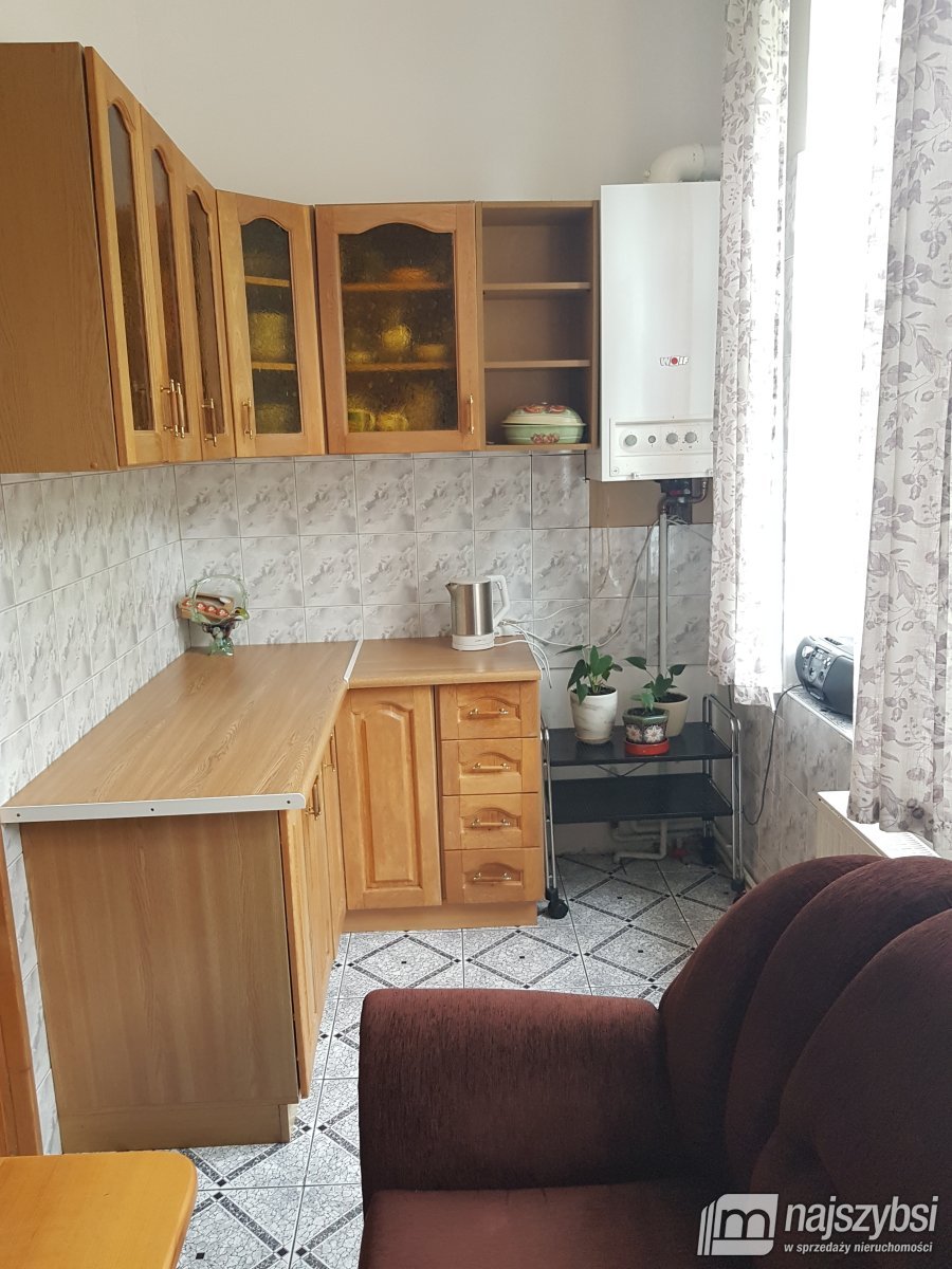 Trzebiatów-duże 2 pokoje 72m2 w kamienicy (8)
