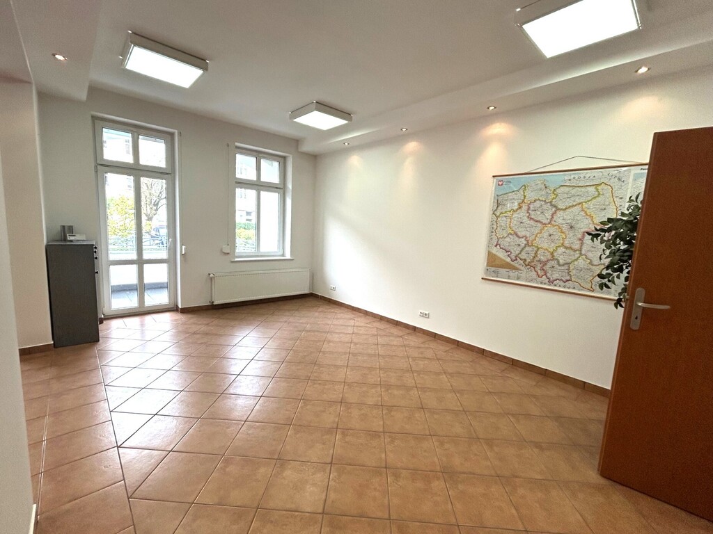 Wyremontowany lokal z wejściem z ulicy (7)