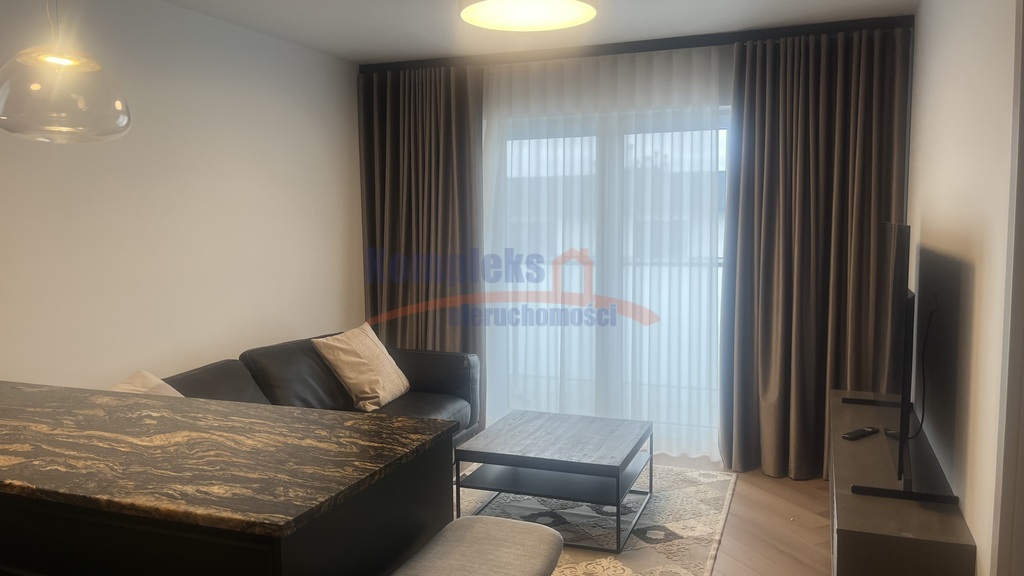 Na wynajem apartament 2 pok.z garażem Oś.Gardenia (5)