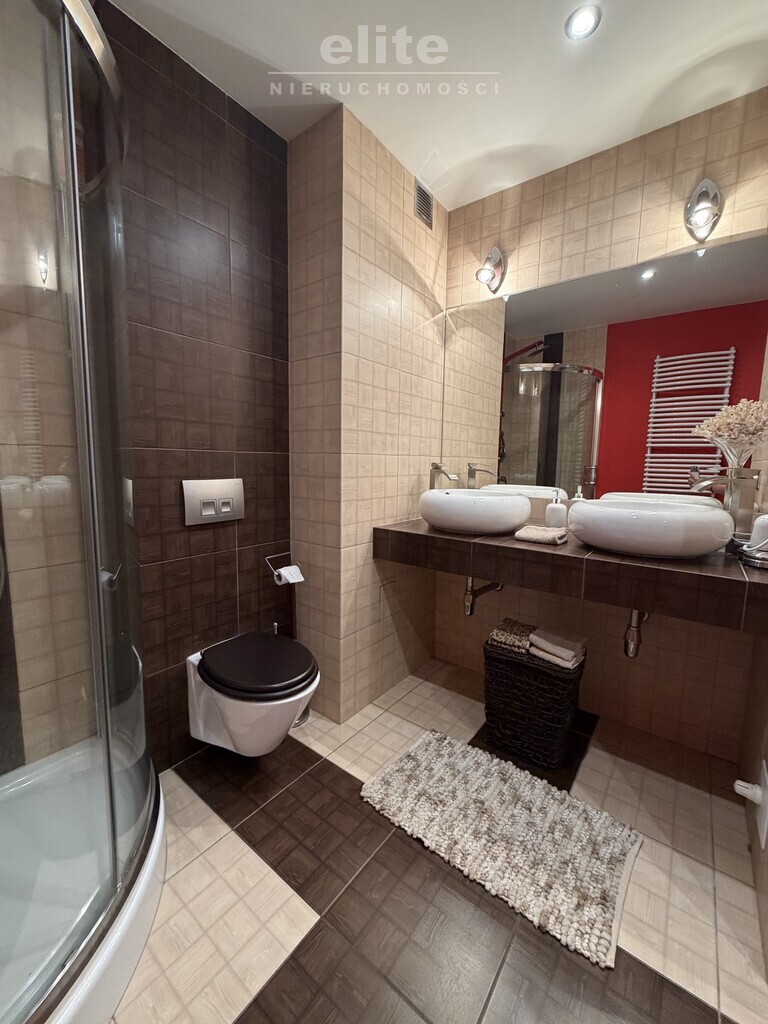 Wyjątkowy dom 240 m2 | Pompa, solary, garaż (15)