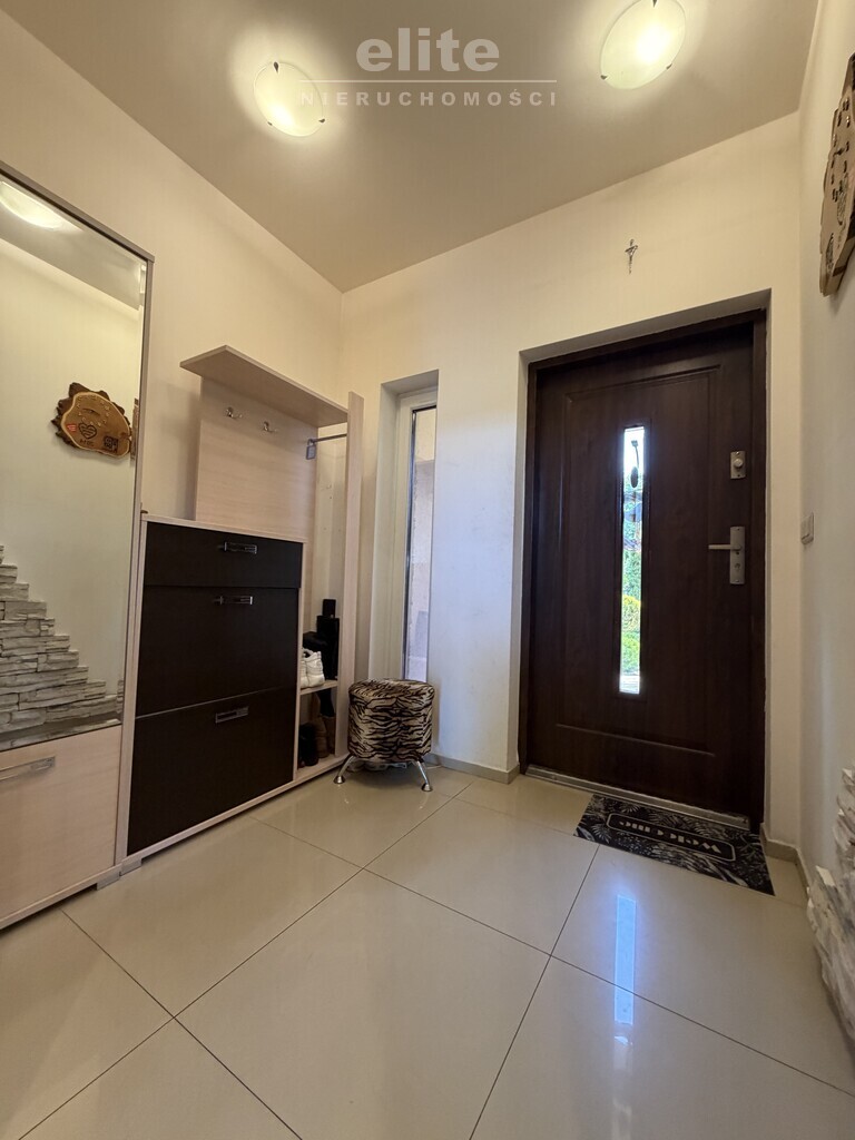 Wyjątkowy dom 240 m2 | Pompa, solary, garaż (23)