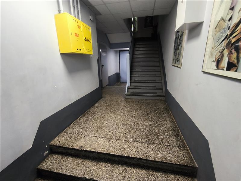 Mieszk. w Centrum ul. Bogusława II strych podwórze (10)