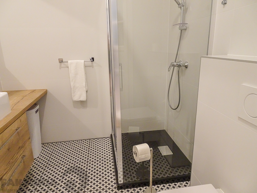 2 pokoje w centrum, taras, ogród, m. postojowe (21)
