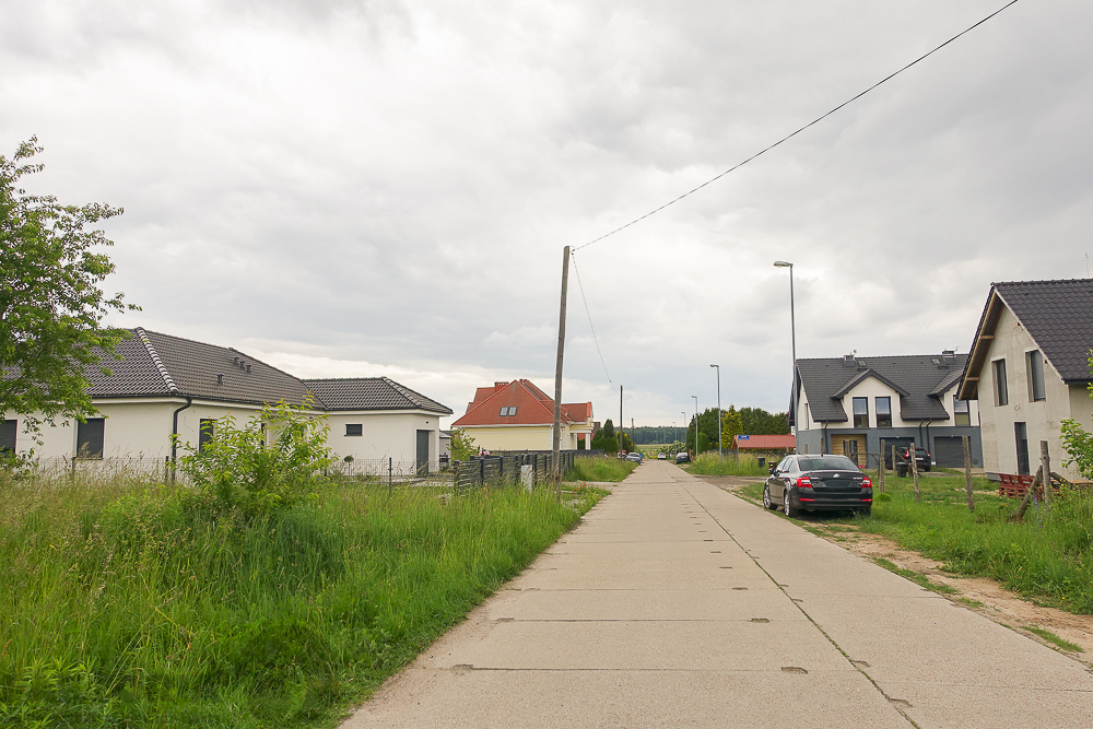 Dobra działka budowlana 783 m2, media (10)