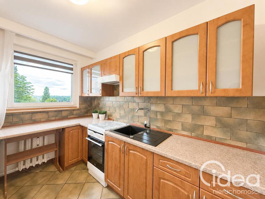 Osiedle Zawadzkiego, 47m2, 1/2 pokoje,balkon,winda (7)