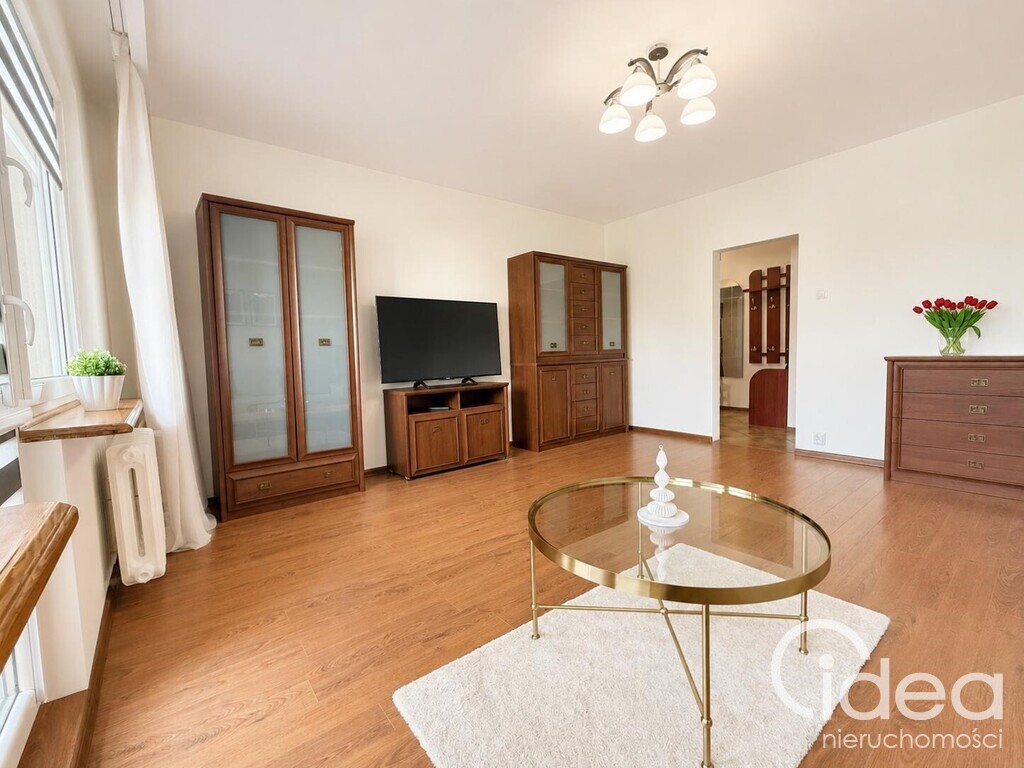 Osiedle Zawadzkiego, 47m2, 1/2 pokoje,balkon,winda (4)
