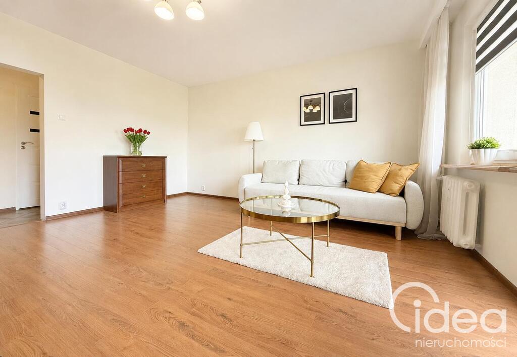 Osiedle Zawadzkiego, 47m2, 1/2 pokoje,balkon,winda (3)