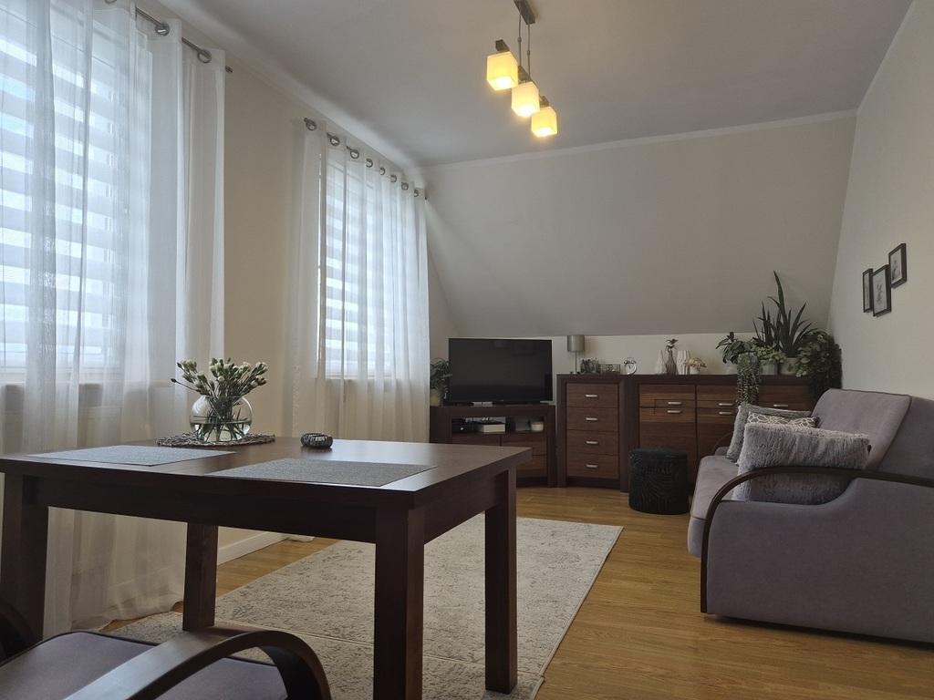 Na sprzedaż 3 pokojowe mieszkanie, 52 mkw. (1)