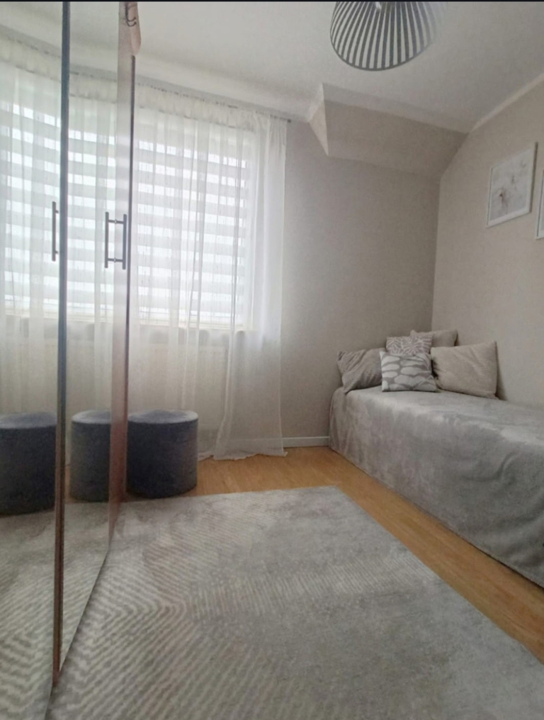Na sprzedaż 3 pokojowe mieszkanie, 52 mkw. (6)