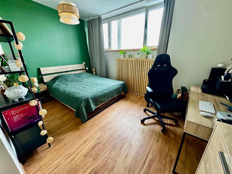 Oryginalne mieszkanie, jedyne na piętrze, dla cudz (7)