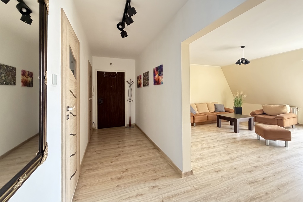 Apartament 2-pokojowy z garażem 50m od plaży (5)