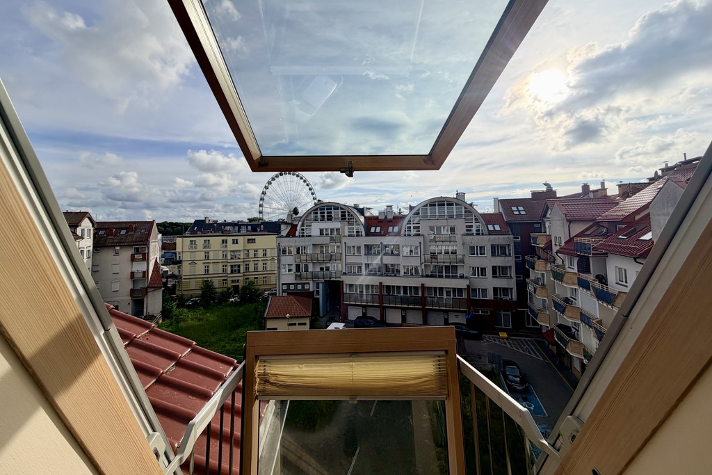 Apartament 2-pokojowy z garażem 50m od plaży (9)