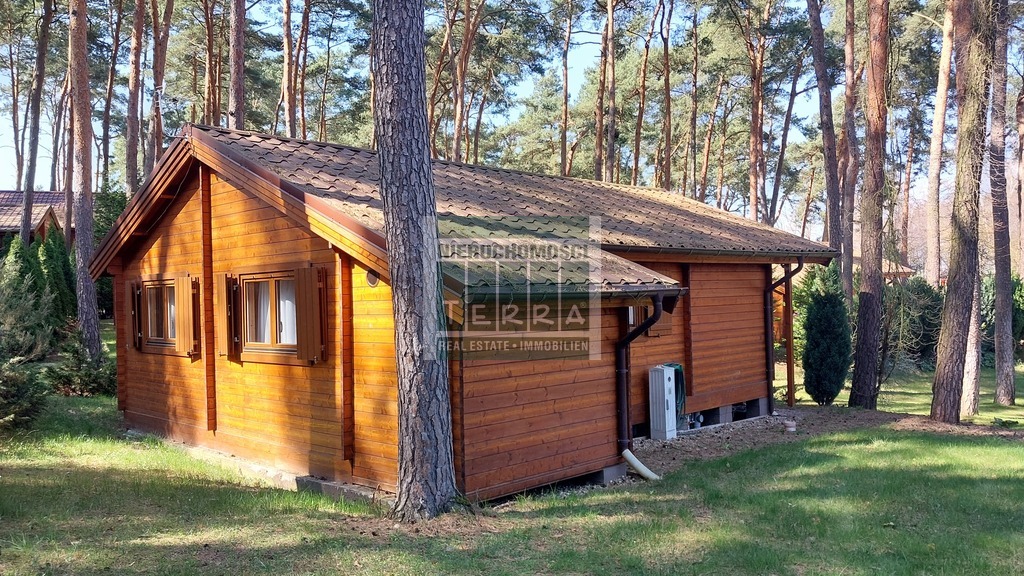 DOM Z BALI NAD JEZIOREM NIESŁYSZ (11)