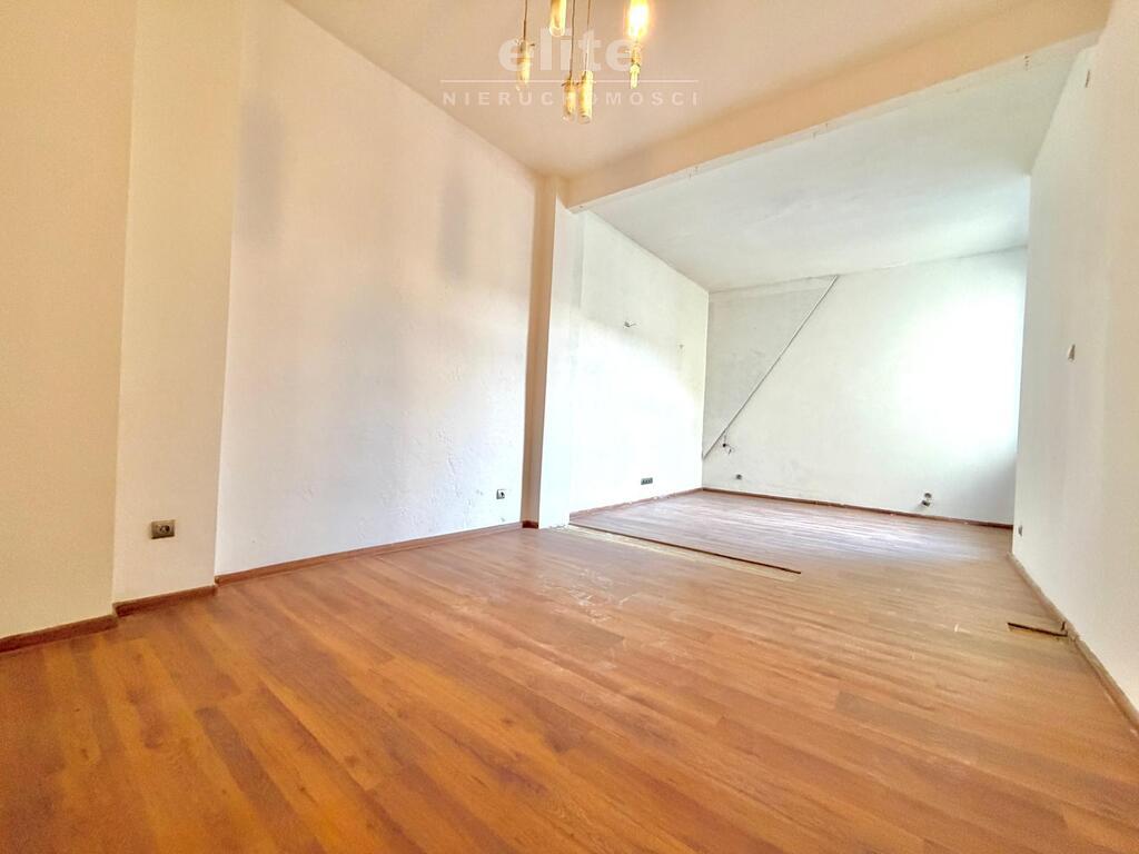 Świetna lokalizacja, 3 pok, balkon, do remontu (5)