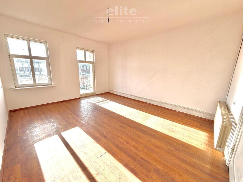 Świetna lokalizacja, 3 pok, balkon, do remontu (2)