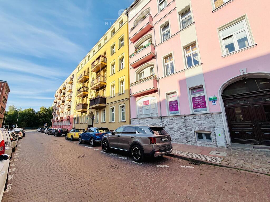 Świetna lokalizacja, 3 pok, balkon, do remontu (15)