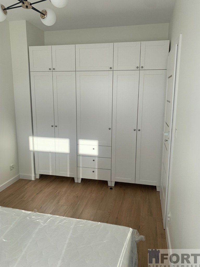 Sowińskiego, 2 pokojowe na 1 piętrze z garażem (8)