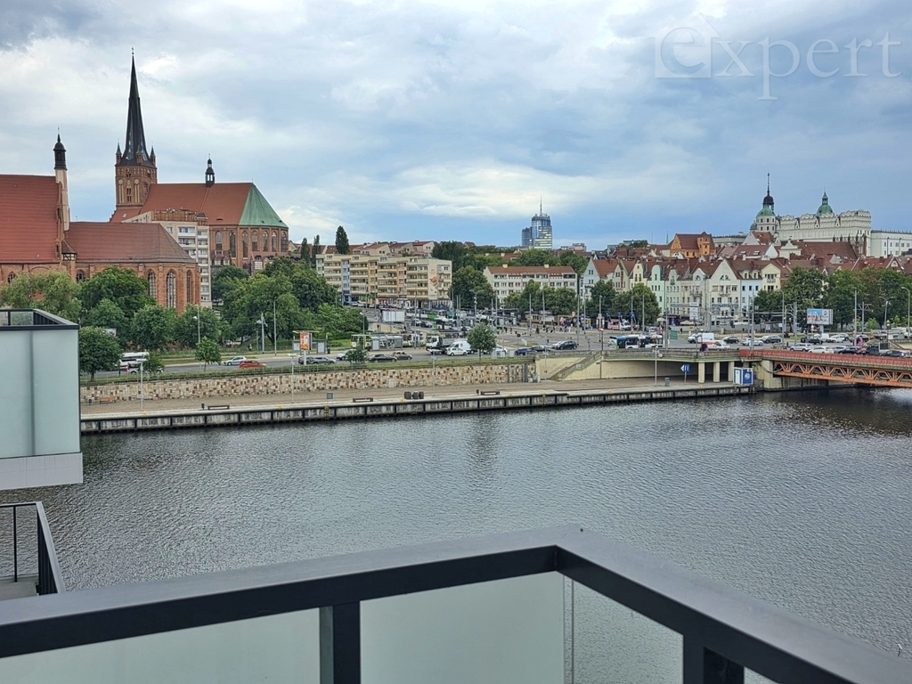 Pachąca nowością kawalerka z parkingiem (1)
