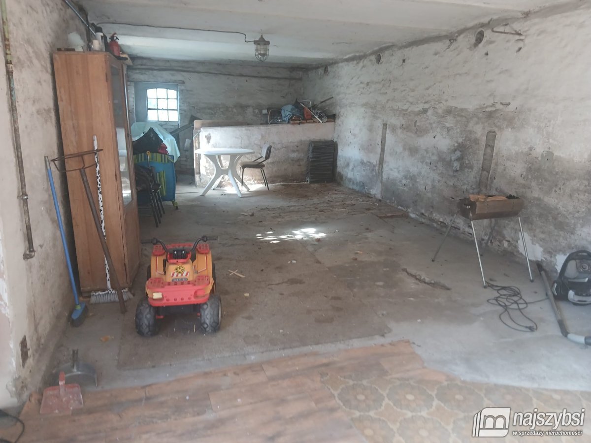 BŁĄDKOWO-DOM  BLIŻNIACZY Z WYDZILONA DZIAŁKA (35)