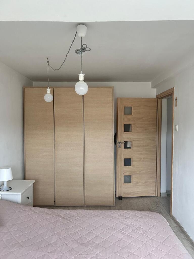 Komfortowe 3 pokoje, ogrzewanie miejskie. (9)