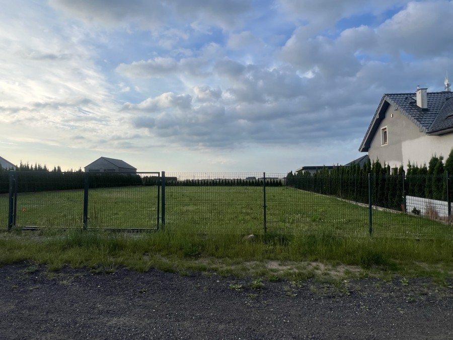 Piękna Działka w Grzędziach na Oliwkowej z Warunkami Zabudowy (1)