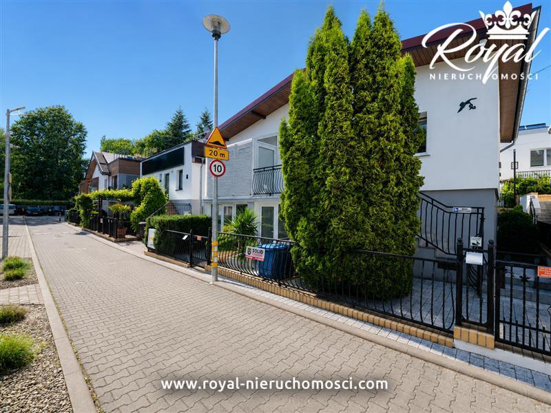 Budynek z 9 apartamentami zaledwie 290 m od morza  (2)