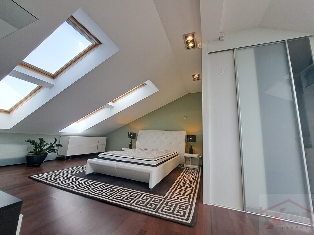 Oaza zieleni -apartament z dużym balkonem! (25)