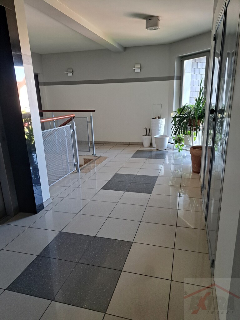 Oaza zieleni -apartament z dużym balkonem! (29)