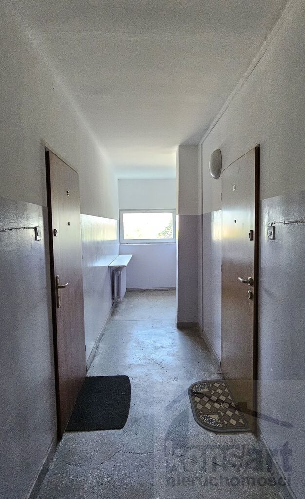 2 pokoje z dużym balkonem ul. Bat. Chłopskich (15)
