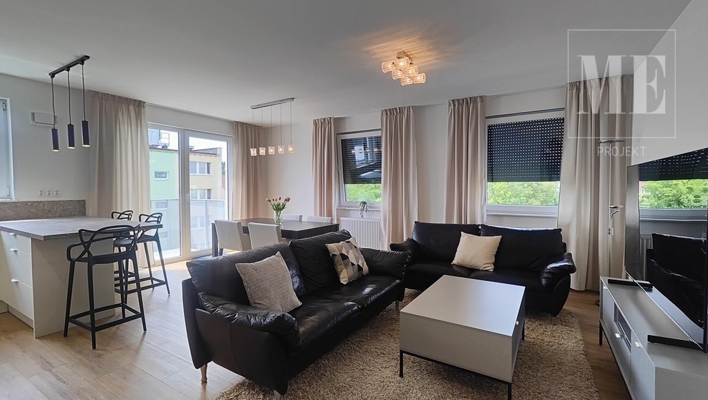 Luksusowy apartament 3 pokoje z balkonem i garażem (1)