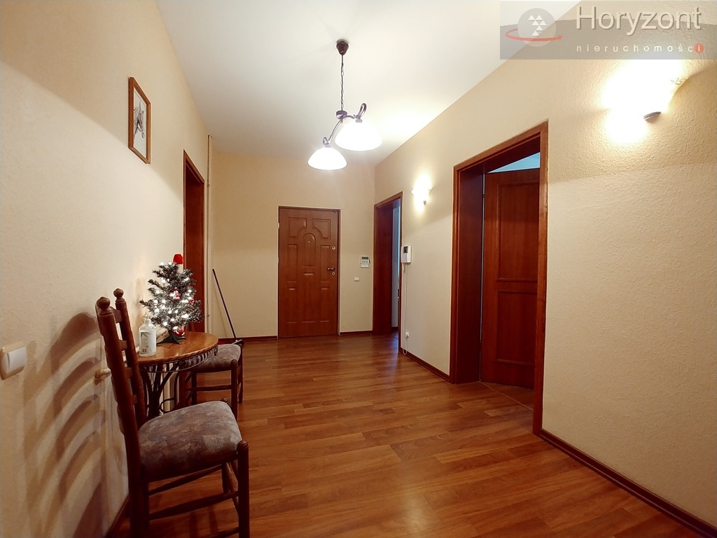 Parter domu 5pok. 156m2 + garaż, Pogodno (8)