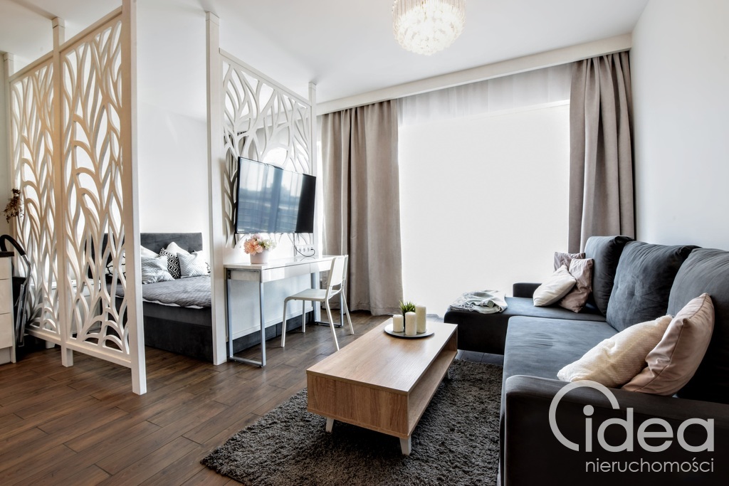 Kawalerka, os. Jarzębinowe + balkon (3)