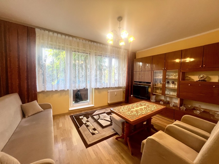 Super Cena. Trzy Pokoje na Zachodzie. Balkon Piwnica (3)