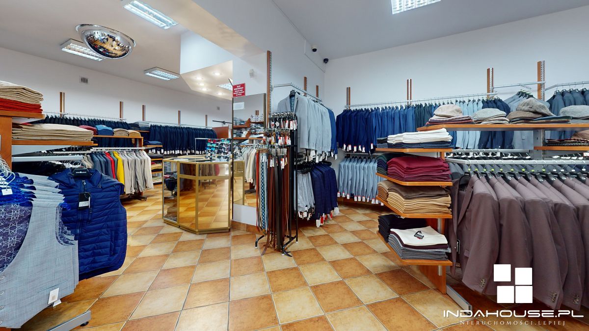 Lokal w Kołobrzegu, Duże witryny. Dobre sąsiedztwo (3)