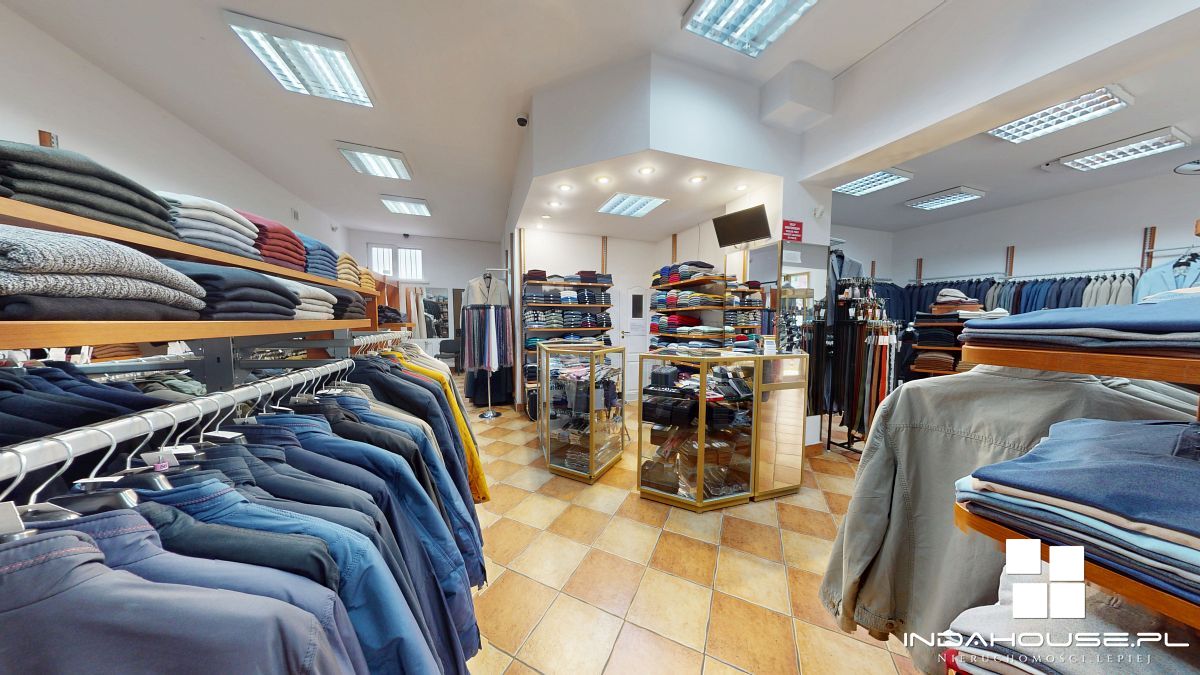 Lokal w Kołobrzegu, Duże witryny. Dobre sąsiedztwo (4)