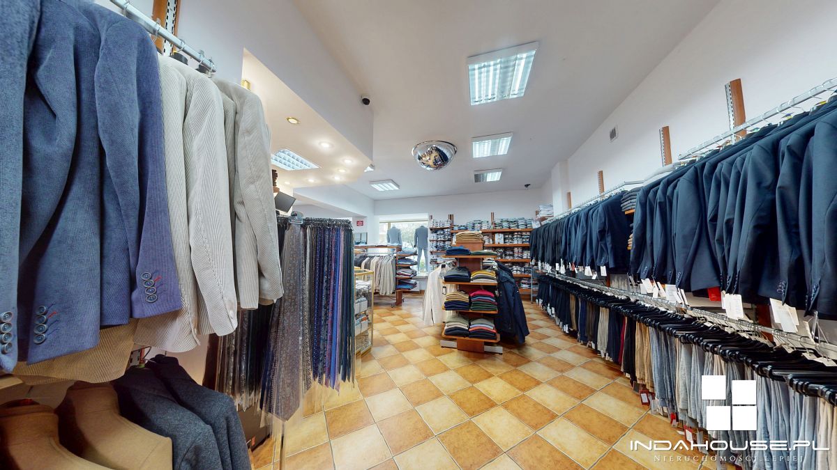 Lokal w Kołobrzegu, Duże witryny. Dobre sąsiedztwo (6)