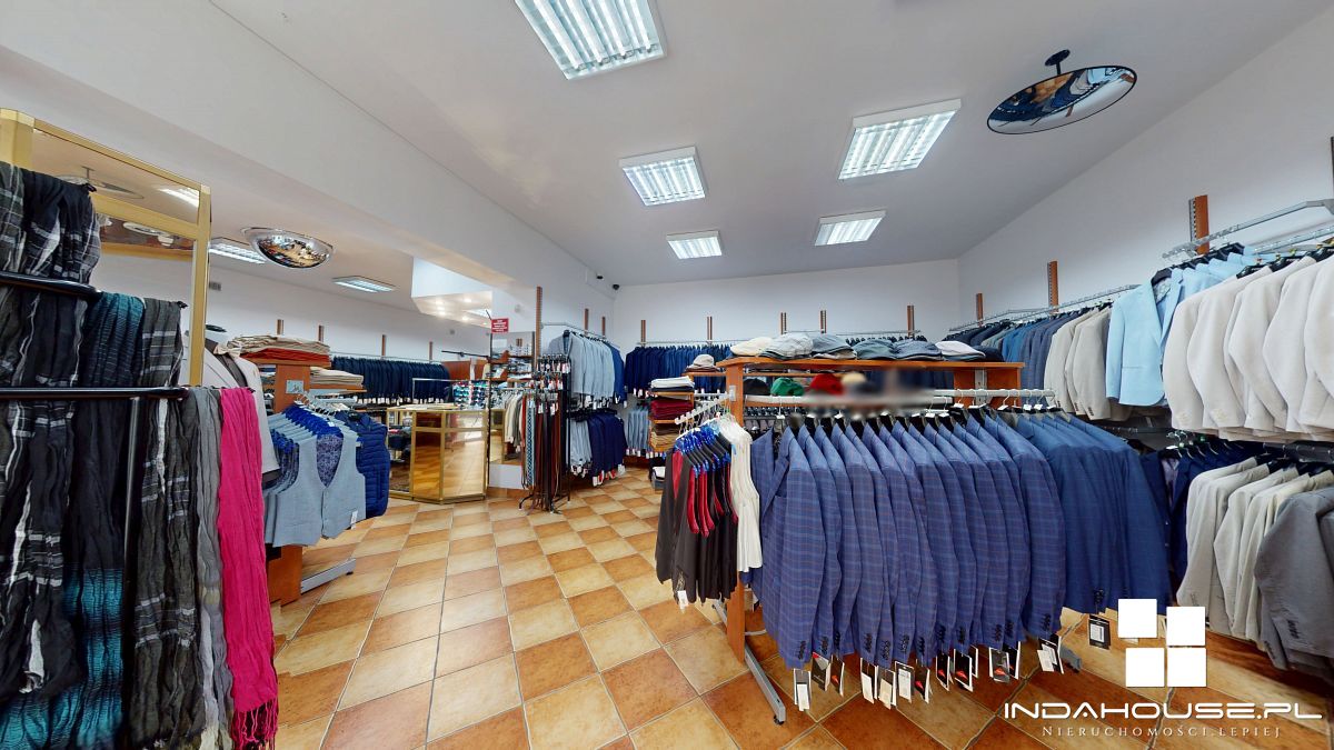 Lokal w Kołobrzegu, Duże witryny. Dobre sąsiedztwo (7)